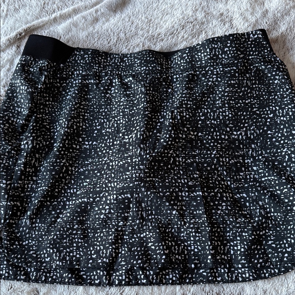Skort-Black and White Patterned Women's Skort
